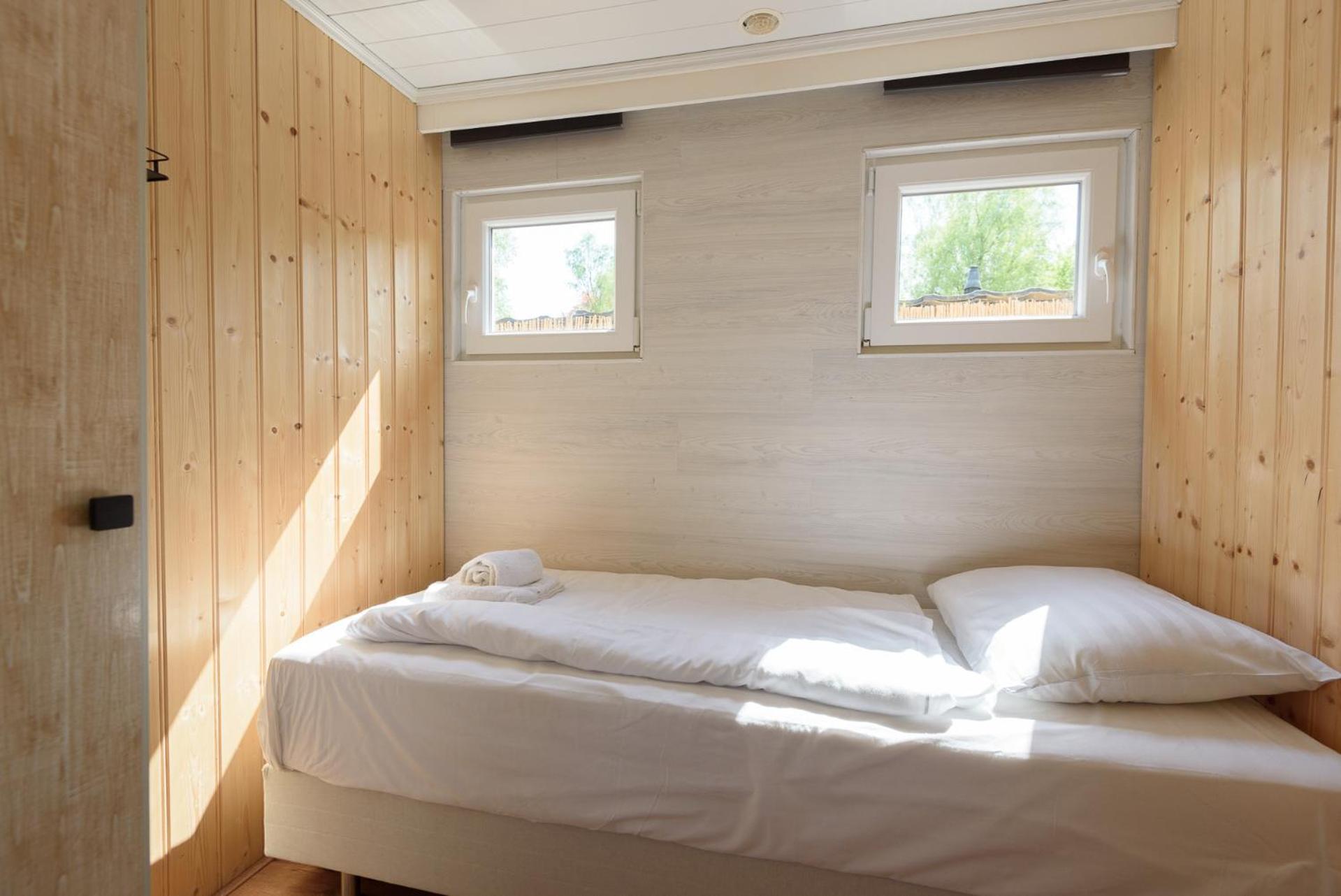 Chalet Op Rustig Park Op De Veluwe Putten Kültér fotó